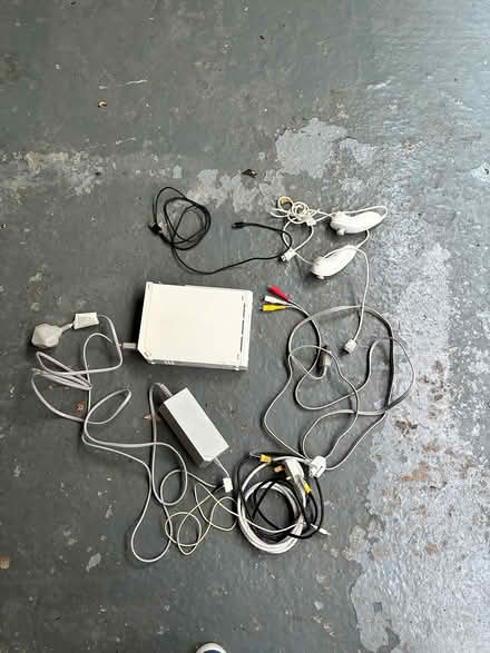 Photo of free Wii Game Console (High Wycombe (East)) #1