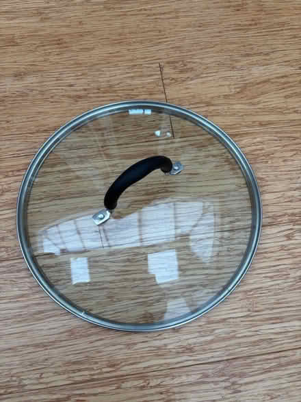 Photo of free 28cm saucepan lid (Hook Heath GU21) #1