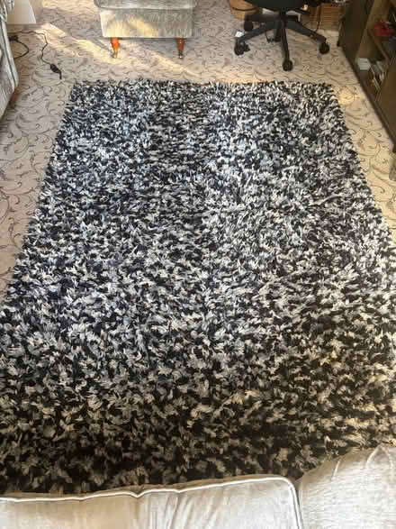 Photo of free Rug (Woodlesford LS26) #1