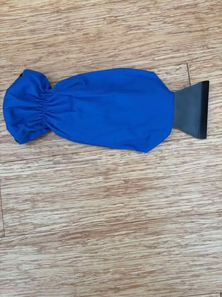 Photo of free Ice scraper mitten (Hook Heath GU21) #2