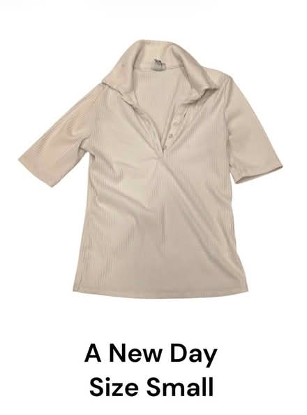 Photo of free A New Day Woman’s Top (Brooklyn Storage) #1