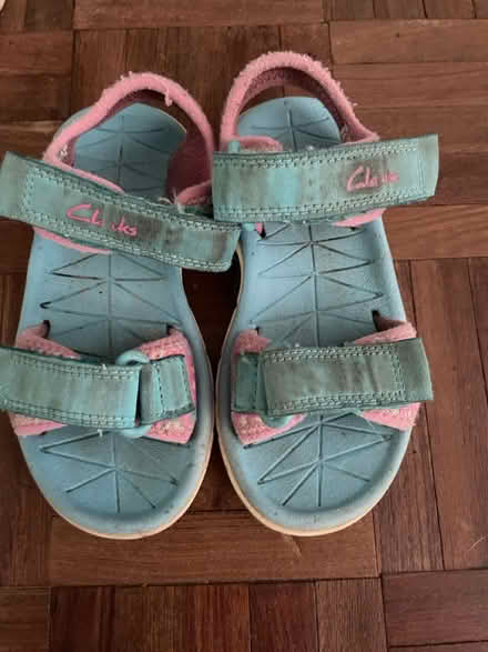 Photo of free Girls sandals (GU22) #2