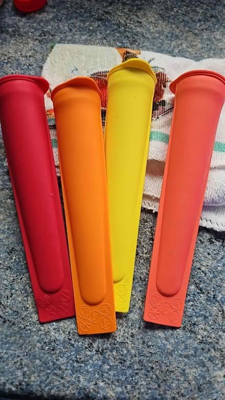 Photo of free Kitchen odds (BN220UQ) #3