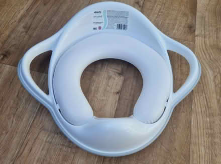Photo of free Toilet seats and step (Lower Earley RG6) #4