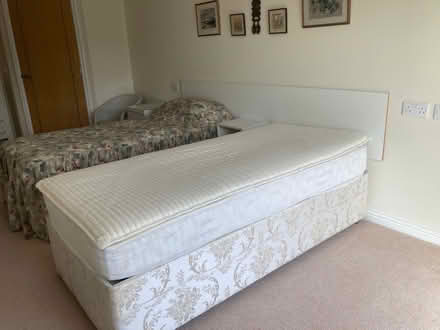 Photo of free Topper for single bed (Upper Pickwick SN13) #1