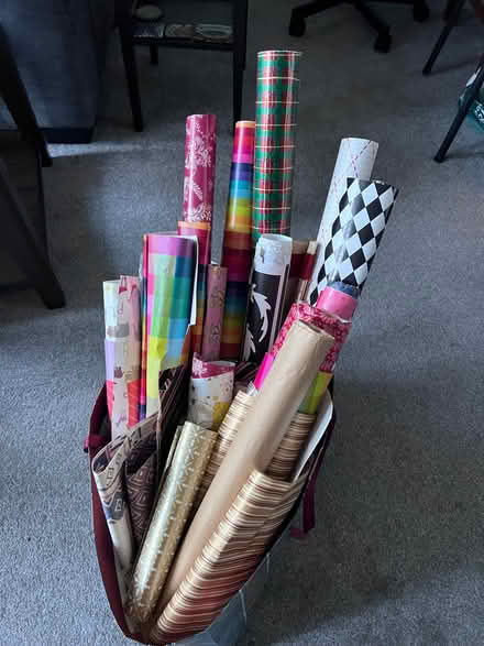 Photo of free Rolls/pieces of wrapping paper (Harringay N8) #2
