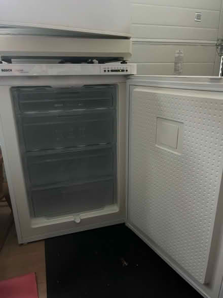Photo of free Freezer Under Counter Bosch (Oxted RH8) #2