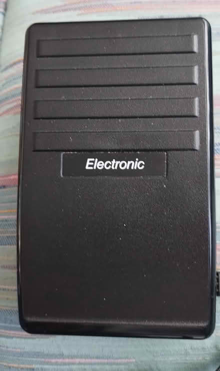 Photo of Foot pedal for sewing machine (white Oaks) #2