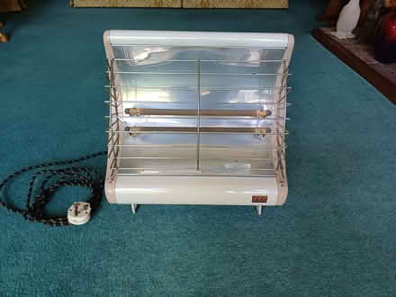 Photo of free Electric fire (Leire LE17) #1