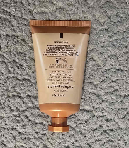 Photo of free Bergamot Hemp Sandalwood Shower Gel (West 7th) #2