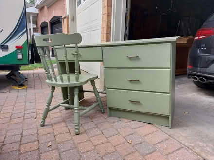 Photo of free Child's desk and chair (Kanata Lakes) #1