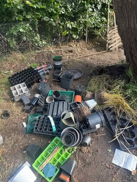 Photo of free Assorted plant pots (NE150BG) #1