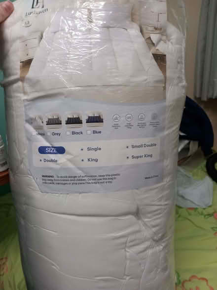 Photo of free Kingsize bed topper NEW never used (South Bermondsey SE16) #2