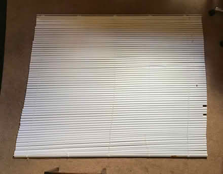 Photo of free Venetian blind (Moseley B13) #1