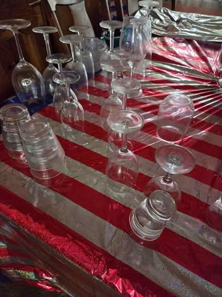 Photo of free clear wine glasses (Manville) #1