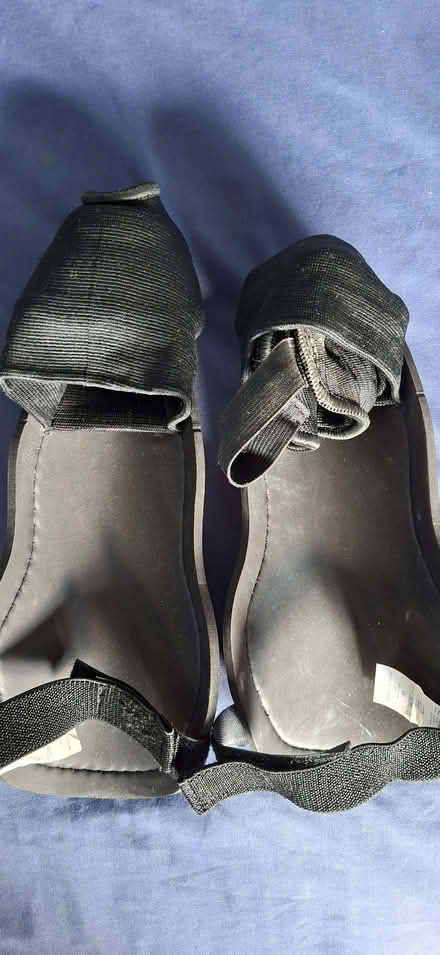 Photo of free shin pads (Berkhamsted HP4) #2