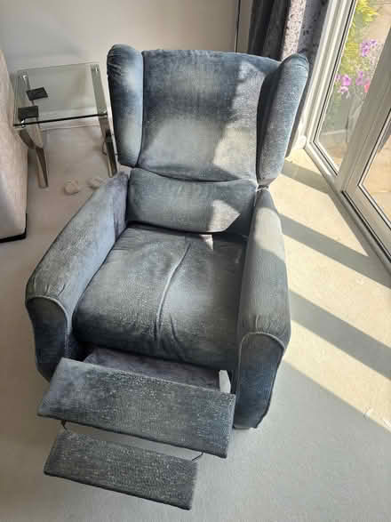 Photo of free comfortable reclining chair (Bourne End SL8) #1
