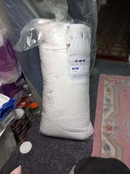 Photo of free Kingsize bed topper NEW never used (South Bermondsey SE16) #1