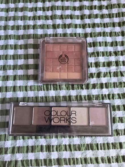 Photo of free Eyeshadow and Blush Pallets (spondon DE21) #1