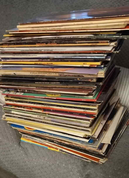 Photo of free Stack of Albums, few 12 inches (Horndon On The Hill SS17) #3