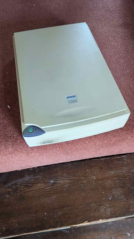 Photo of free A4 scanner. Epson Perfection 1200 (Humphrey's End GL6) #1