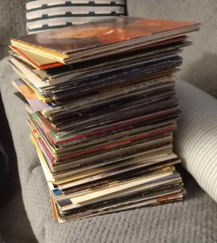 Photo of free Stack of Albums, few 12 inches (Horndon On The Hill SS17) #1