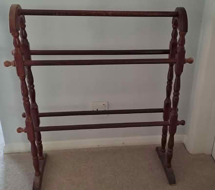 Photo of free Bathroom cabinet and towel rail (Wokingham RG40) #2
