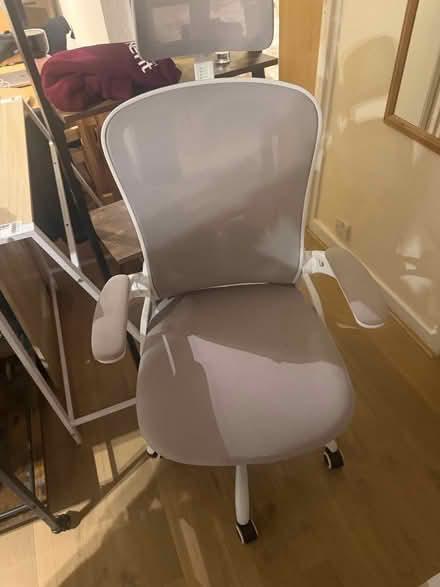 Photo of free Desk chair, bookshelf, mini bar (W2 3DH) #1