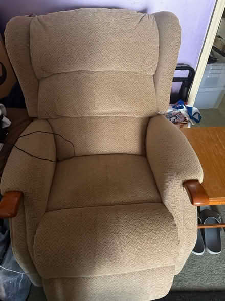 Photo of free Electric chair rise and recliner (Horsham RH12) #2