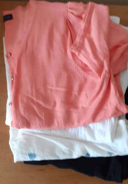Photo of free Bundle of ladies summer clothes sizes M-L (Enfield EN2) #3
