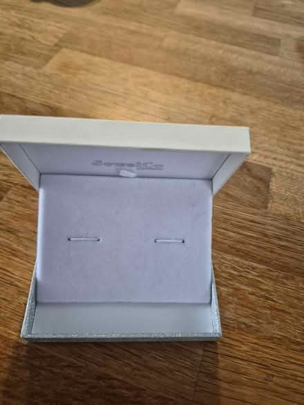 Photo of free Small jewellery gift box (Tilehurst RG30) #2