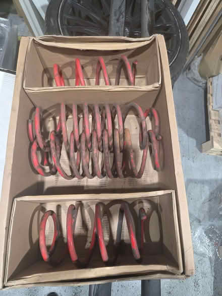 Photo of free VW Caddy 5 lowering springs, alloy wheels, side skirts (Walton Summit PR5) #3