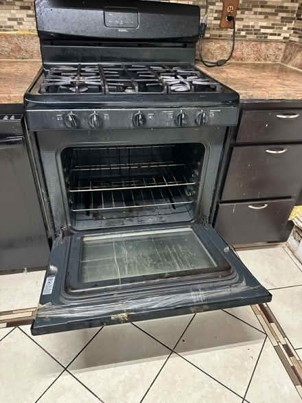Photo of free Gas Stove (Catonsville) #1
