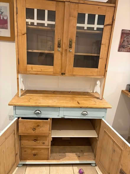 Photo of free Kitchen Dresser (Beaconsfield Road, Tring) #2