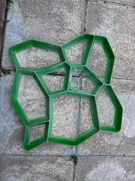 Photo of free Mould for Crazy paving (Middleton PO22) #1