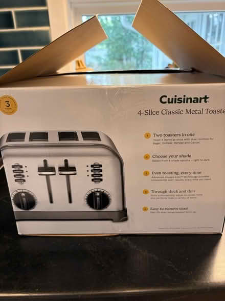 Photo of free Cuisinart toaster (Tenleytown) #2