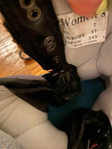 Photo of free Snowboard boots (Leaside) #4