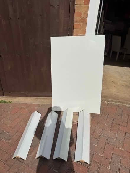 Photo of free White Gloss Table and 4 Chairs (Wellingborough NN8) #1