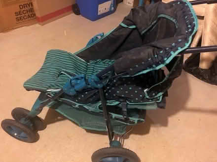 Photo of free stroller (Barrhaven/riverside s/Manotic) #1