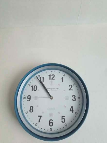 Photo of free Wall clock (Ashton-under-Lyne OL7) #1