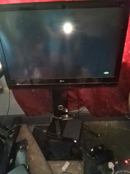 Photo of free LG 42" TV big stand and remote (home NG10) #1