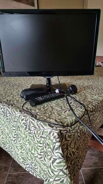 Photo of free Small tv (Werrington PE4) #1