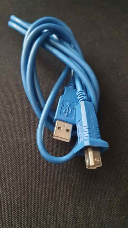 Photo of free Blue USB Printer / Keyboard MIDI Cable (USB-A to USB-B) (Boulton Moor DE24) #1
