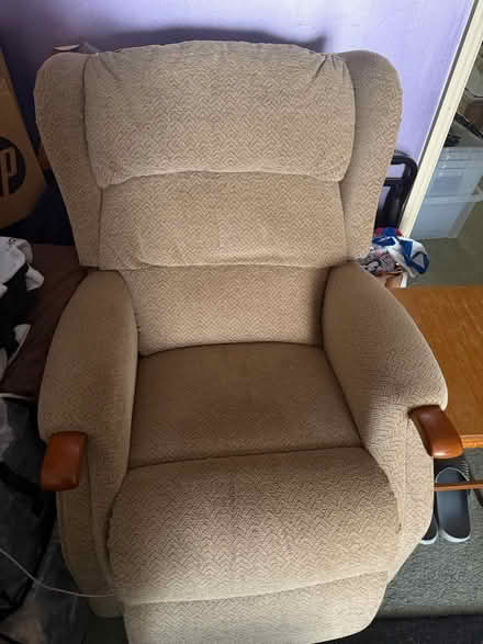 Photo of free Electric chair rise and recliner (Horsham RH12) #1