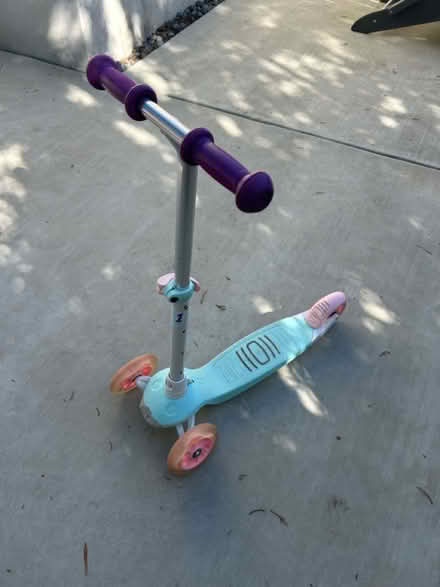 Photo of free Kids scooter (Oakland) #1