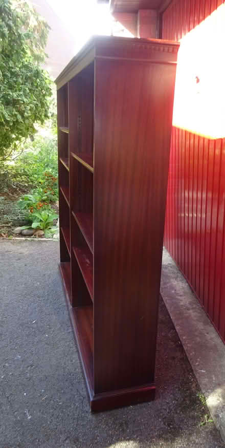 Photo of free Vintage Reproduction Antique Mahogany Adjustable Bookcase (Royal Wootton Bassett SN4) #4
