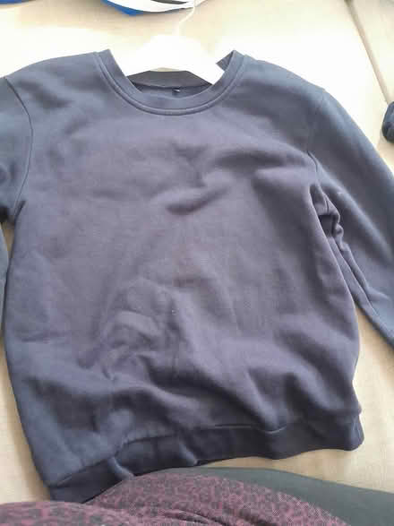 Photo of free Navy jumper size 9-10y (Hemel Hempstead HP2) #1
