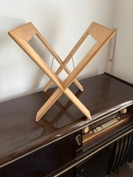 Photo of free Magazine rack (93 Kidbrooke Park Road SE3) #1