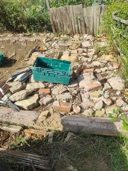 Photo of free rubble (Cemetery Hill MK41) #2