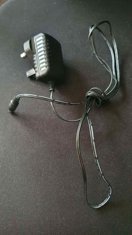 Photo of free Generic 5V 500mA power supply plug adapter (barrel jack tip) (Boulton Moor DE24) #1